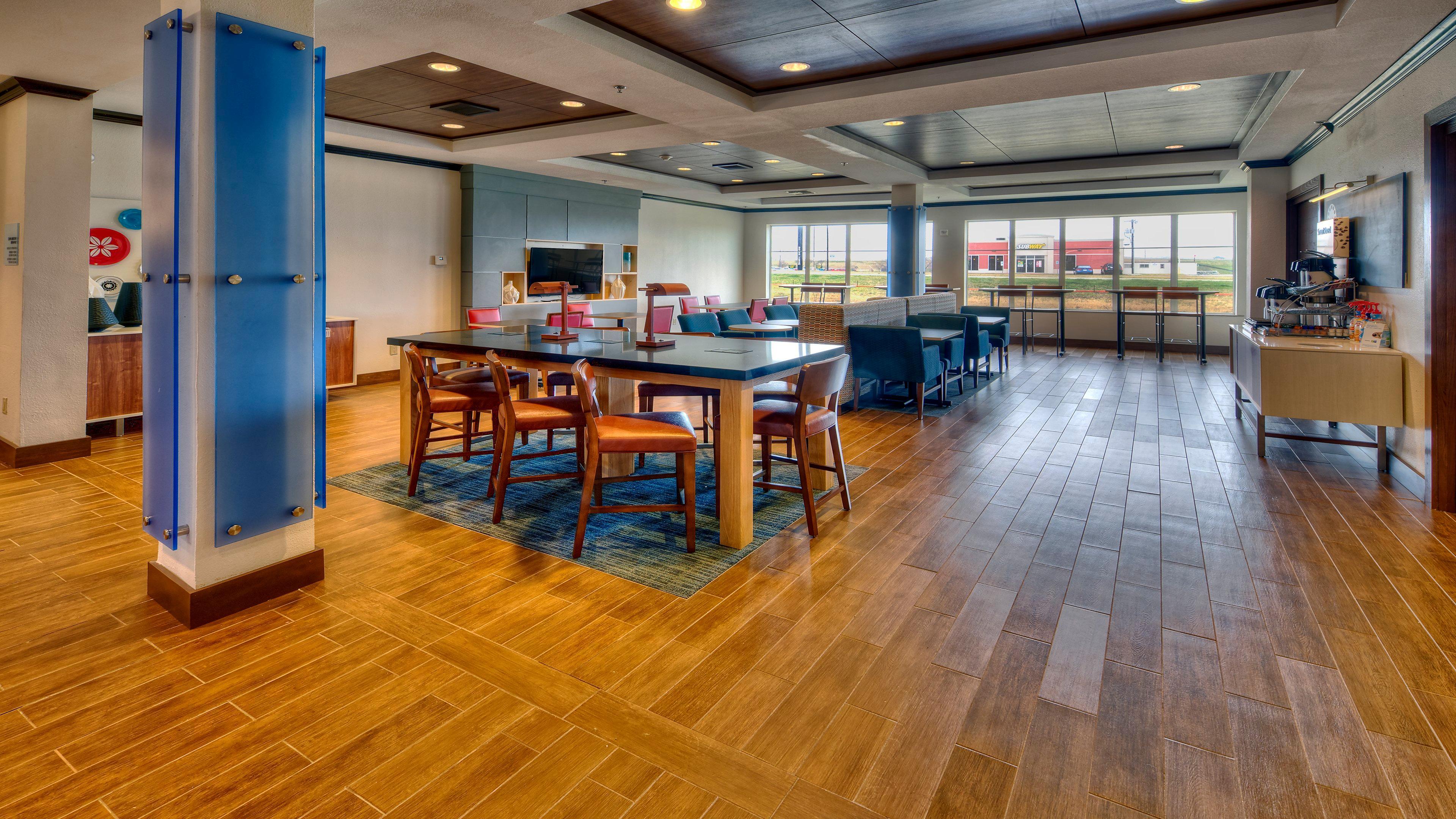 Holiday Inn Express Hotel And Suites Corsicana I-45 By Ihg Екстериор снимка