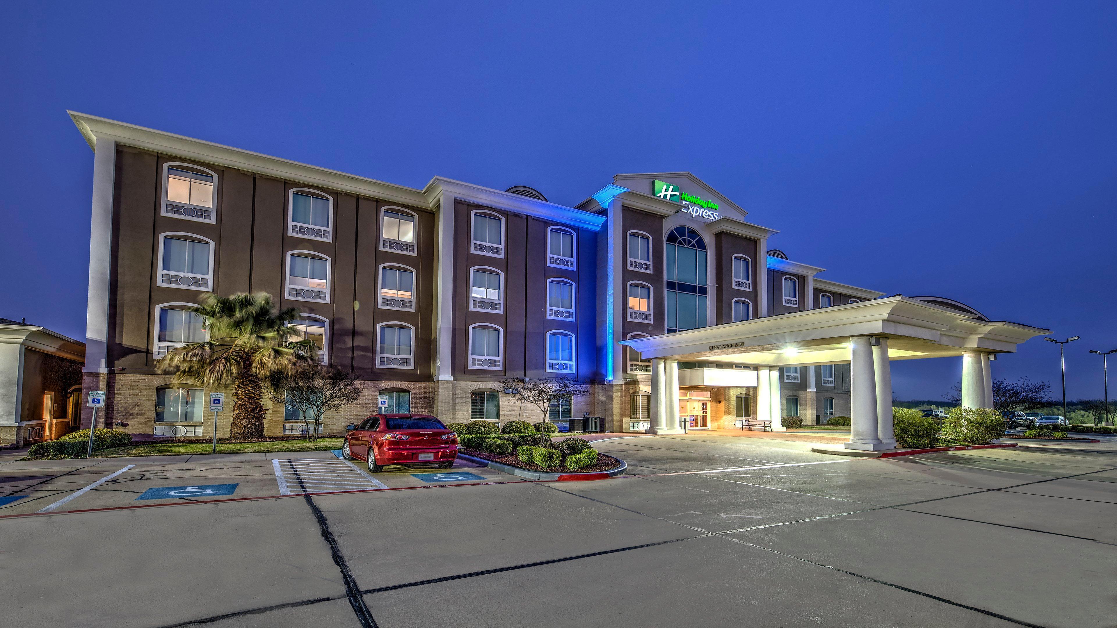 Holiday Inn Express Hotel And Suites Corsicana I-45 By Ihg Екстериор снимка