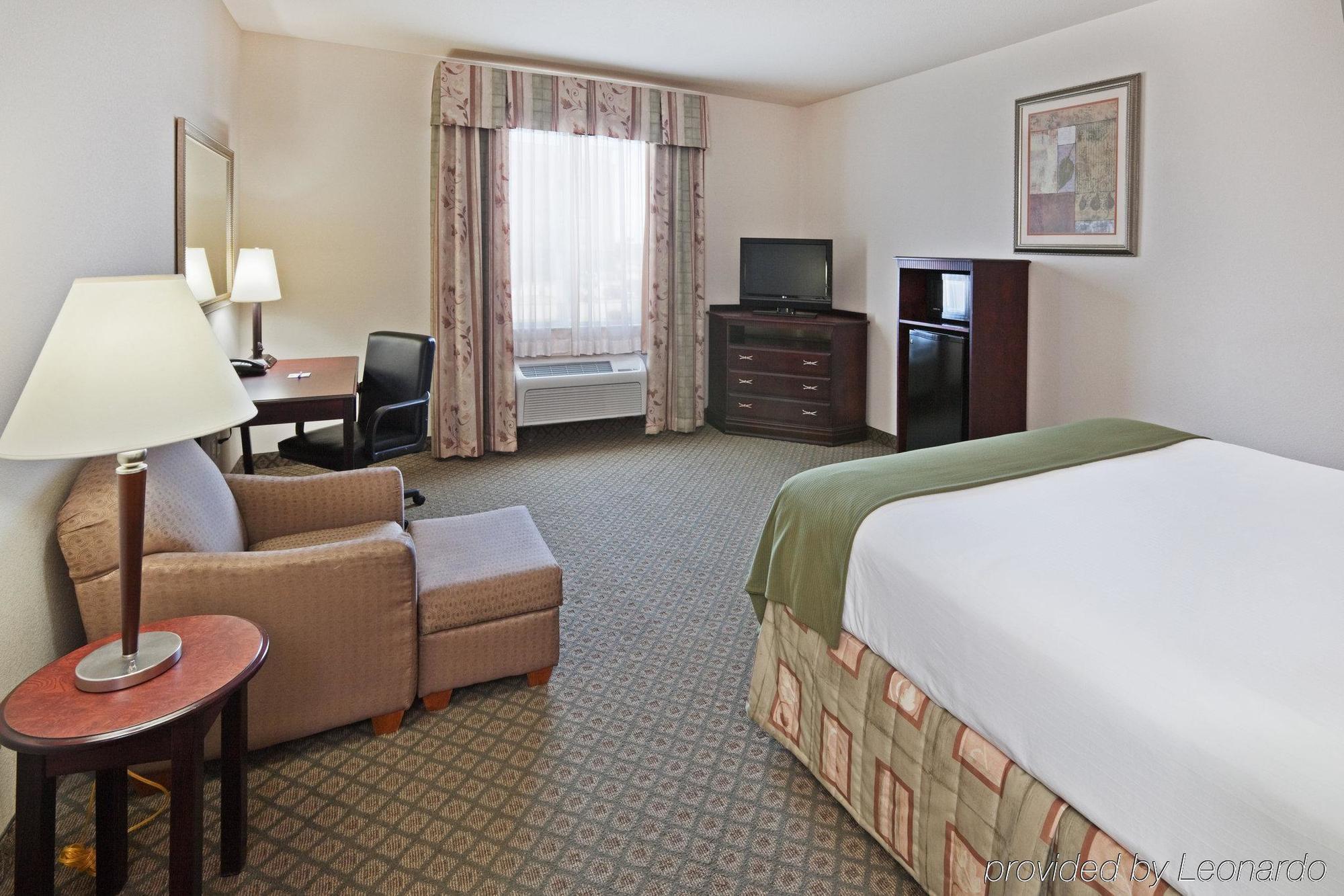 Holiday Inn Express Hotel And Suites Corsicana I-45 By Ihg Стая снимка