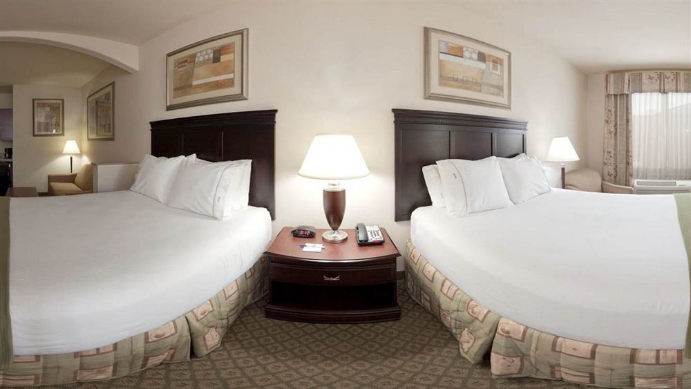 Holiday Inn Express Hotel And Suites Corsicana I-45 By Ihg Екстериор снимка