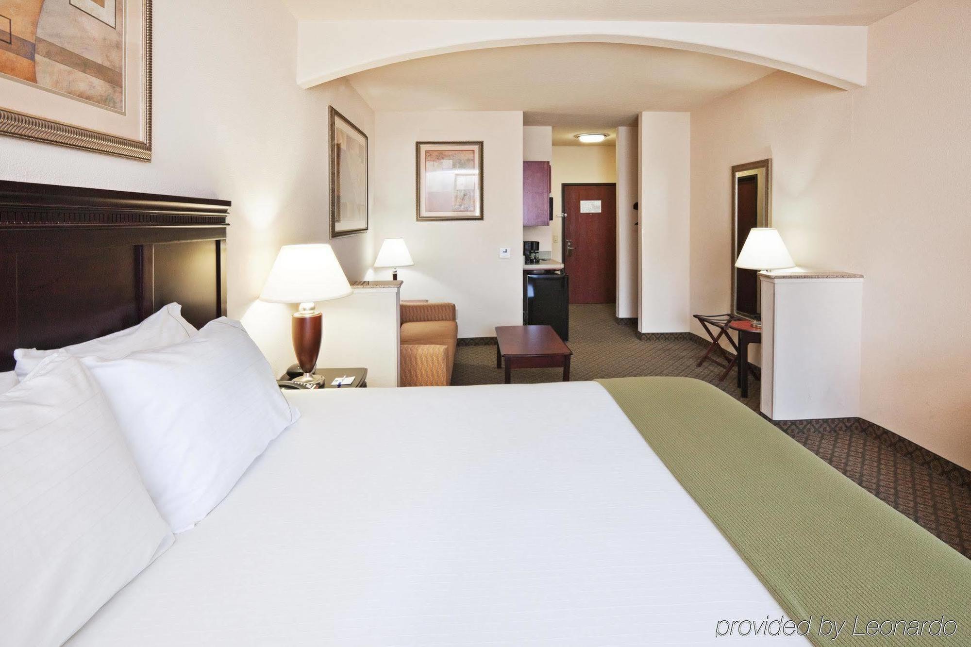 Holiday Inn Express Hotel And Suites Corsicana I-45 By Ihg Стая снимка