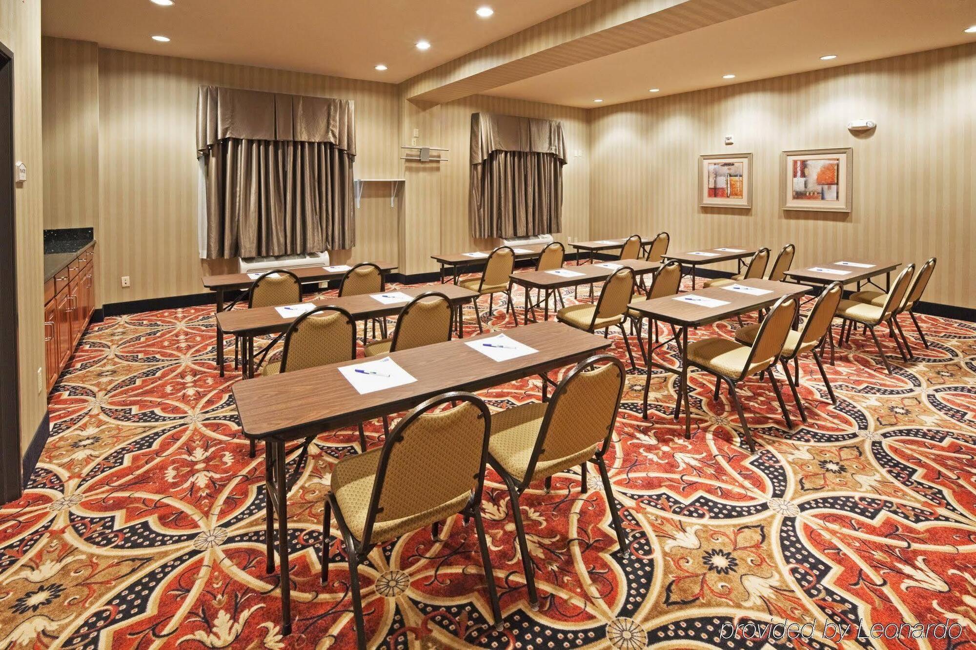 Holiday Inn Express Hotel And Suites Corsicana I-45 By Ihg Екстериор снимка