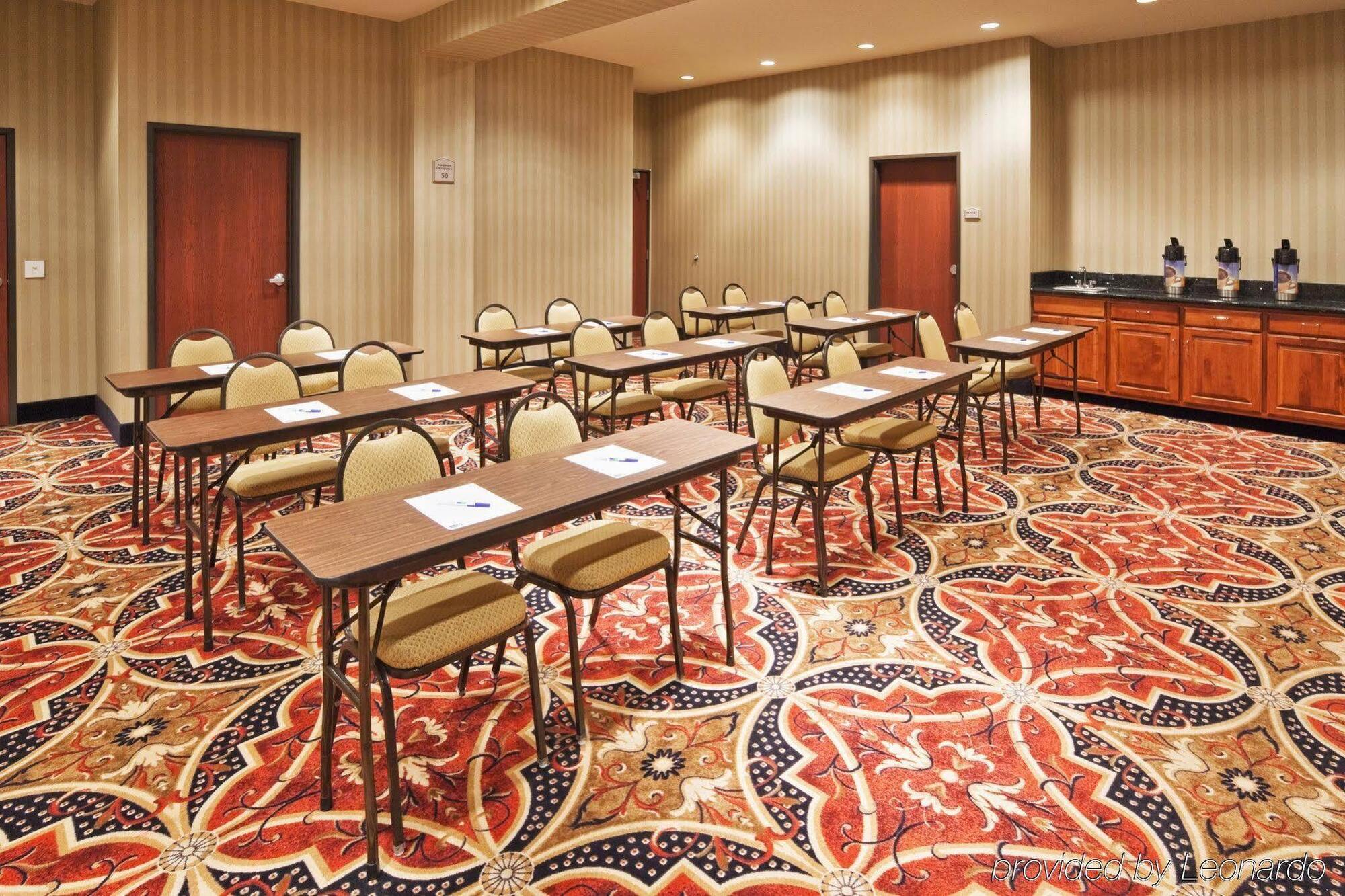 Holiday Inn Express Hotel And Suites Corsicana I-45 By Ihg Екстериор снимка