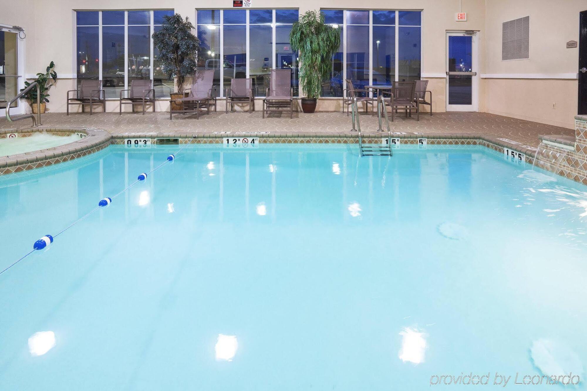 Holiday Inn Express Hotel And Suites Corsicana I-45 By Ihg Екстериор снимка