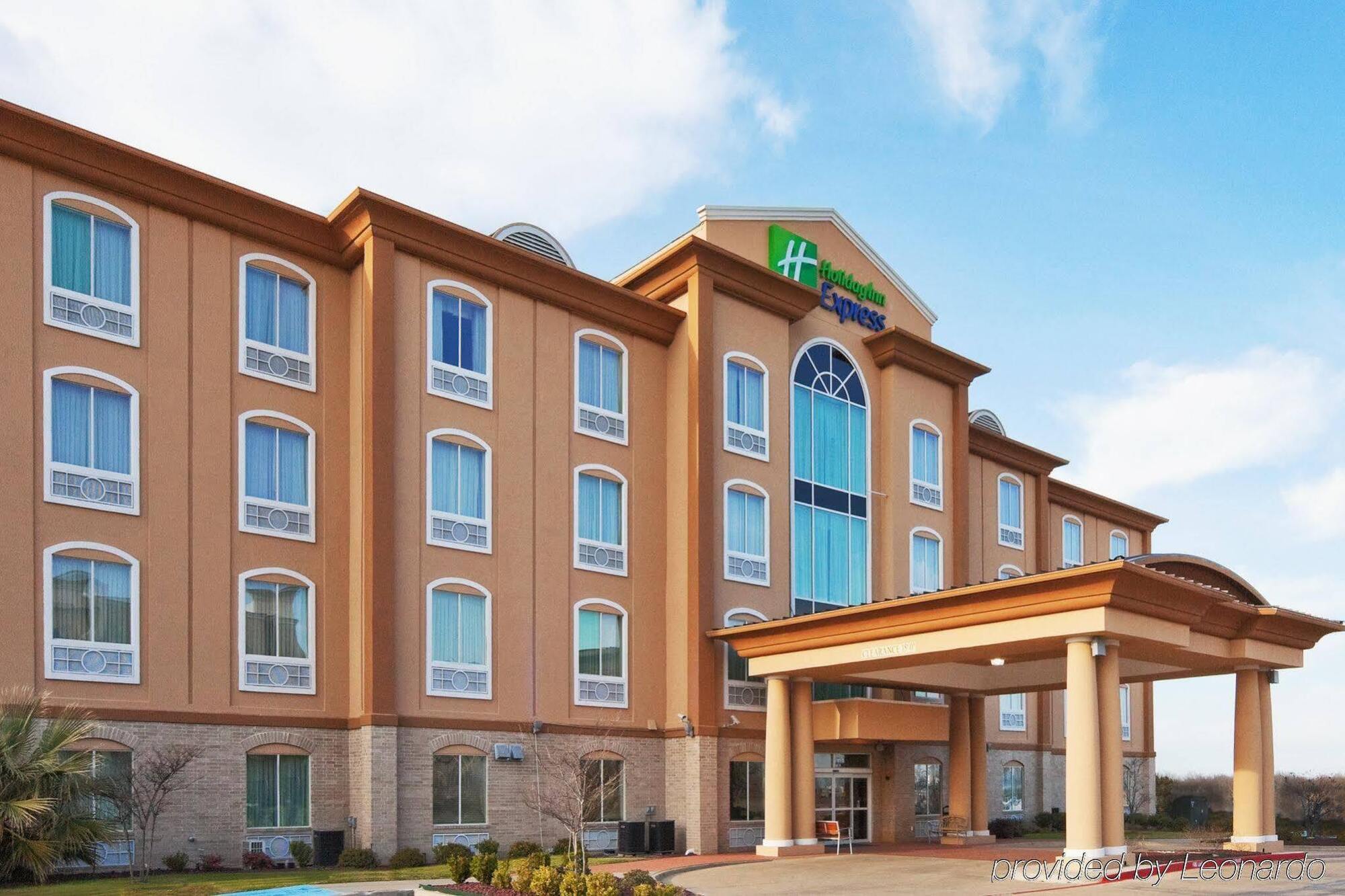 Holiday Inn Express Hotel And Suites Corsicana I-45 By Ihg Екстериор снимка